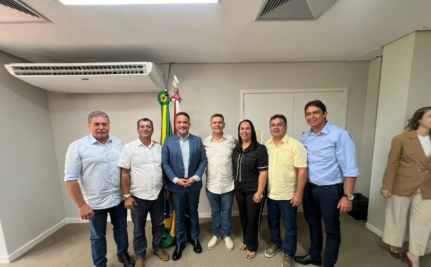 Geo Cruz e Paulo Dantas assinam ordem de serviço para a construção de uma escola estadual em Ibateguara
