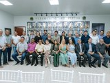 Junior Menezes anuncia secretariado e realiza primeira reunião de governo