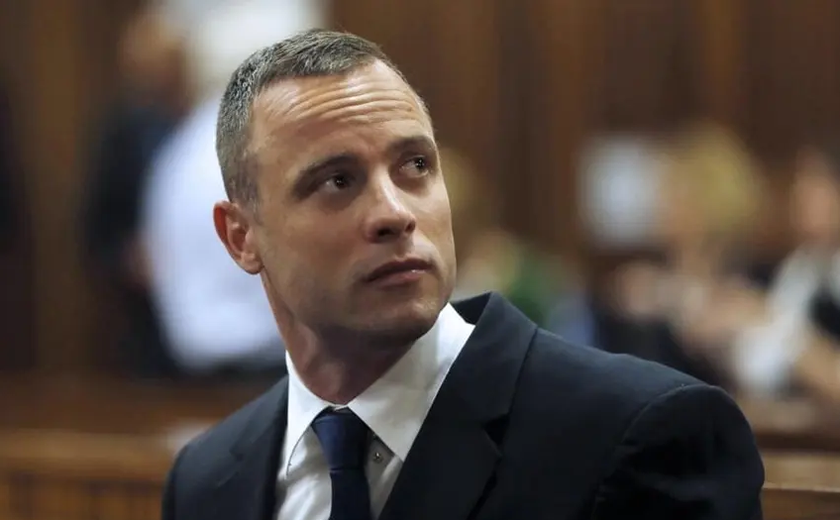Ex-atleta paralímpico Oscar Pistorius deixa a prisão após 9 anos