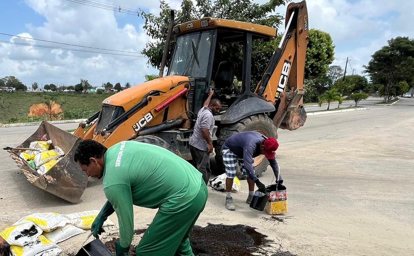 Prefeitura de Branquinha inicia operação tapa-buracos