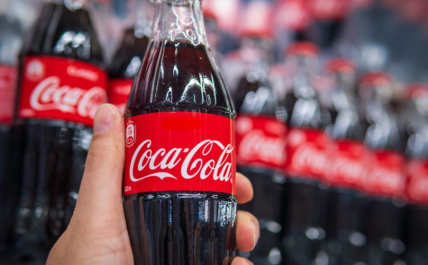 Ministério da Agricultura suspende produção de refrigerante em fábrica da Coca-Cola no CE