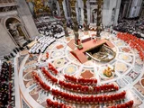 Conclave tem início no vaticano para eleição do novo Papa
