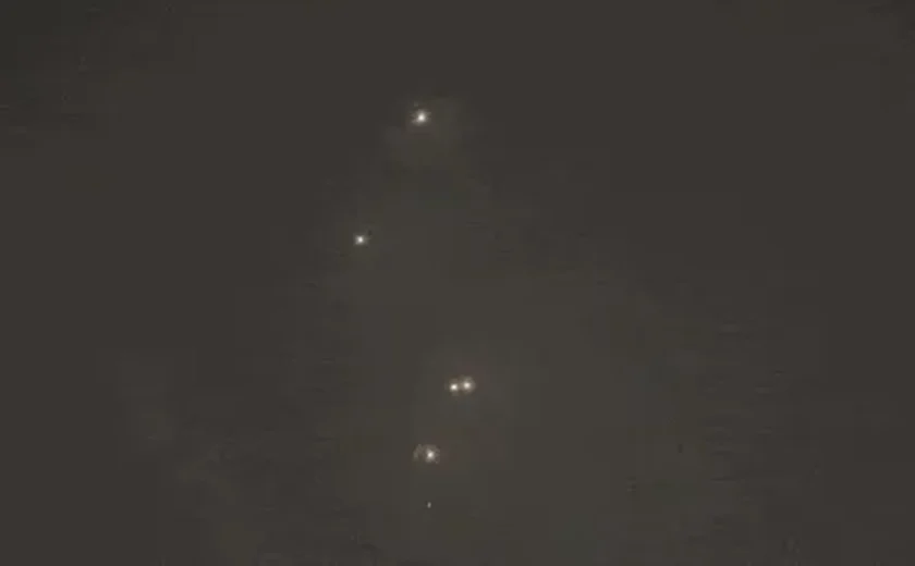Irã ataca base americana: VÍDEO mostra mísseis no céu de Doha, no Catar