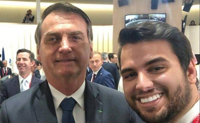 Ex-assessor de Bolsonaro é condenado por gesto racista no Senado