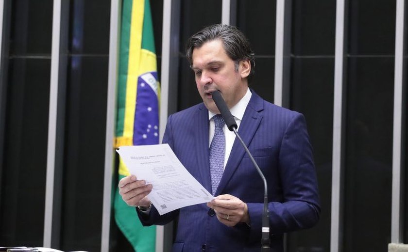 Deputado Isnaldo Bulhões mantém BPC vivo e ajuste do salário mínimo