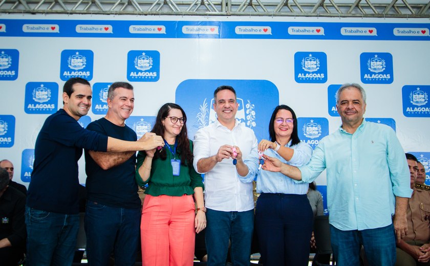 Paulo Dantas entrega reforma do Colégio Tiradentes e amplia transporte escolar em Alagoas