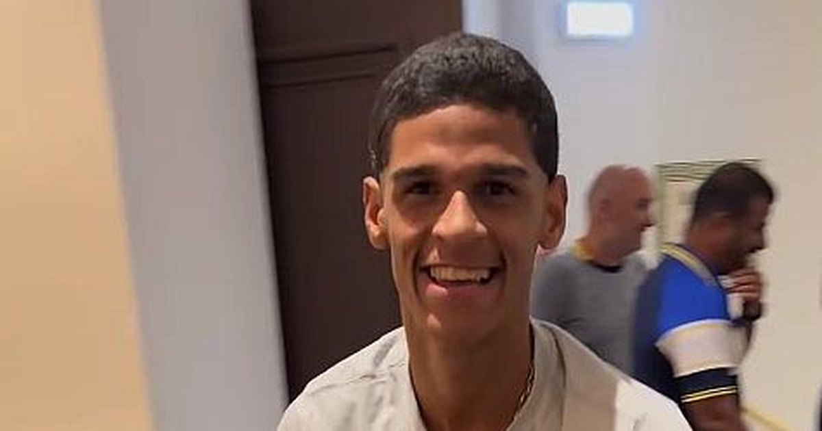 Zona Cristiano Ronaldo Jr Vem A Luva De Pedreiro Anuncia Que