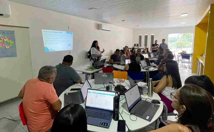 Branquinha realiza formação para implantação do sistema de gestão escolar