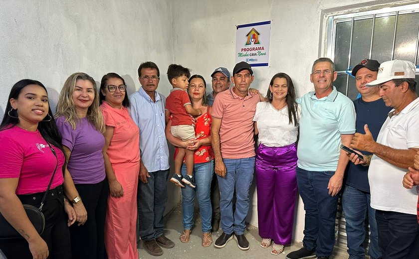 Prefeitura de Ibateguara contempla morador com residência nova