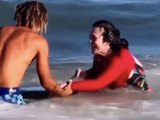 Surfista salva banhista de afogamento na Praia do Francês, em Alagoas