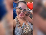 Deolane Bezerra posta foto com colar de chefe do tráfico e vira alvo da polícia