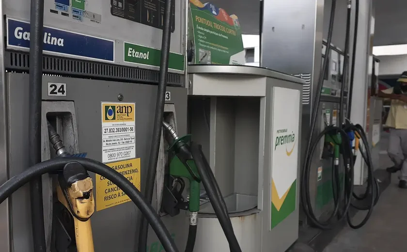 Petrobras reduz preço da gasolina A para as distribuidoras
