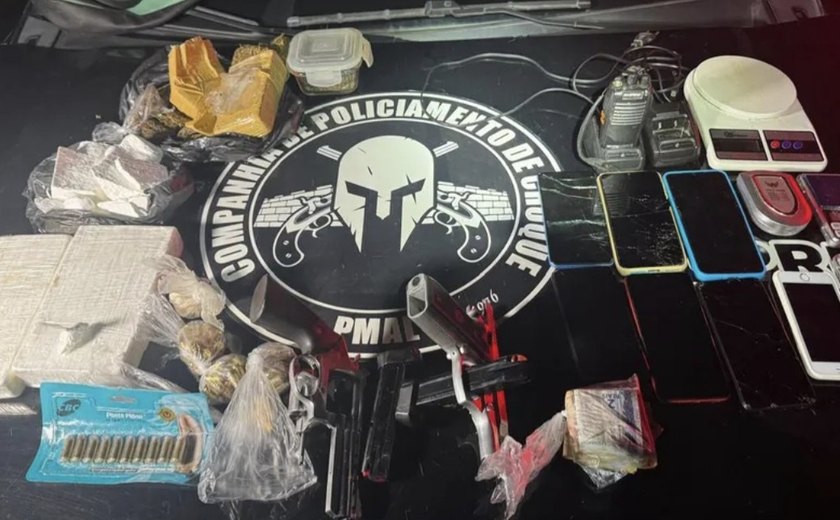 Polícia Desmantela Ponto de Tráfico no Jacintinho e Prende Dois Homens com Drogas e Munições