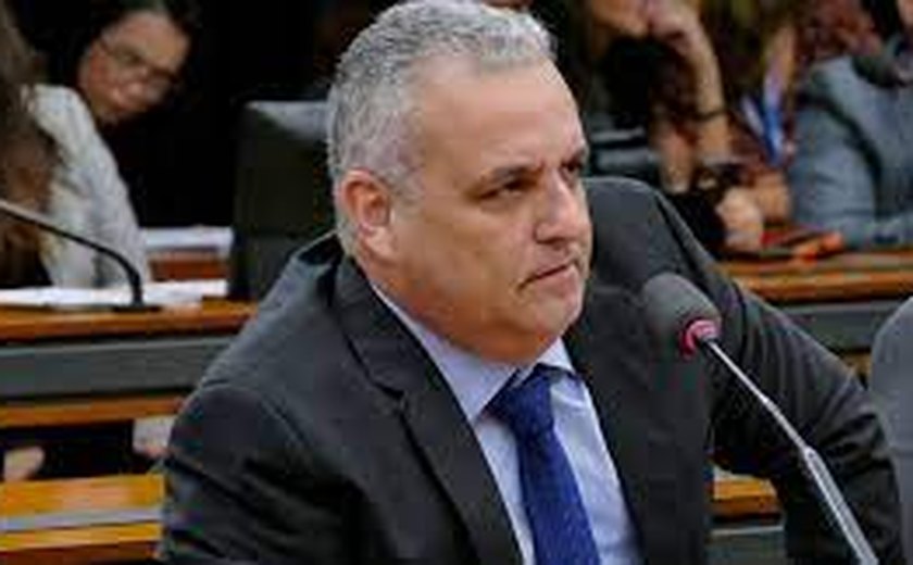 Alfredo Gaspar foi o único deputado alagoano a votar contra a taxação dos super-ricos