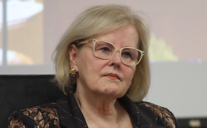 Rosa Weber libera descriminalização do aborto para julgamento