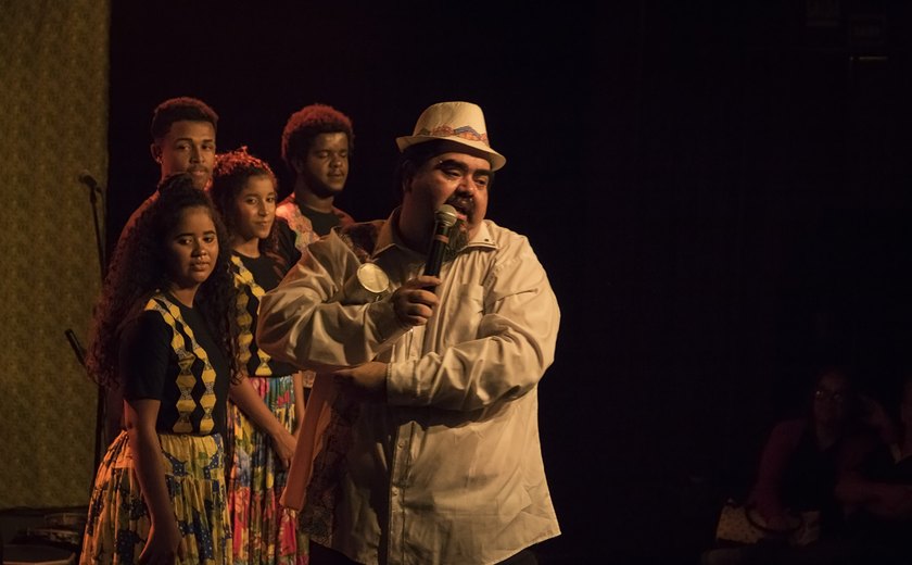 Mês do Folclore: Pé no Barro – A Festa do Coco celebra a cultura popular, no Teatro Deodoro