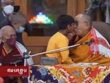 Dalai Lama pede desculpas por vídeo em que beija menino na boca