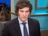 Após aumentar o próprio salário, Javier Milei volta atrás e revoga decreto argentino