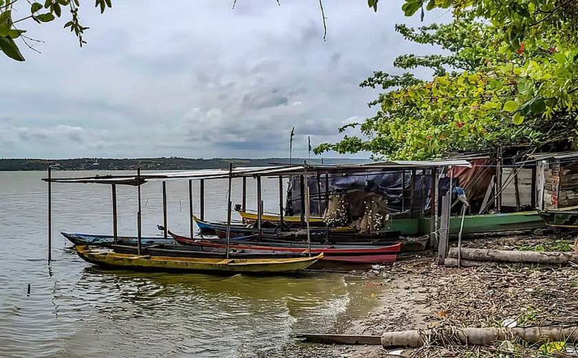 Governo federal pagará auxílio de R$ 2.640 a pescadores e marisqueiras de Maceió