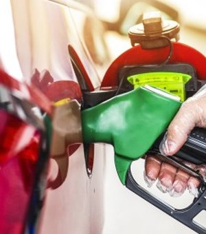 Preço da gasolina sobe pela 4ª semana seguida e marca novo recorde