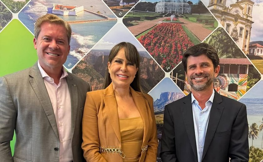 Junior Menezes discute projetos para o turismo de União dos Palmares no terceiro dia em Brasília