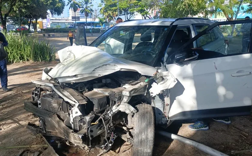 Motorista é detido ao provocar acidentes e atropelamento no bairro do Farol em Maceió