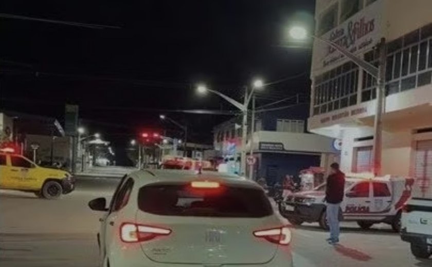 Policial mata dois colegas de farda dentro de viatura e é preso no interior de Alagoas