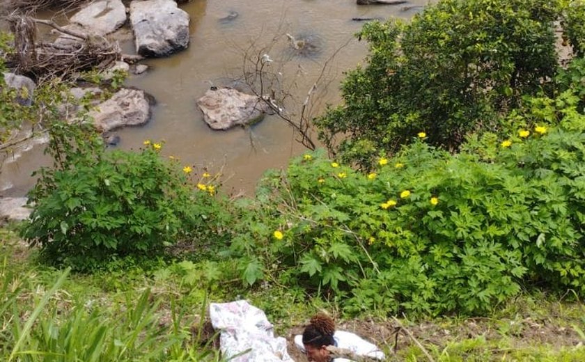 Homem bêbado tenta atravessar rio e é encontrado morto em Santana do Mundaú