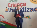 Prefeito Geo Cruz Antecipa Pagamento do 13° salário  para servidores da educação de Ibateguara