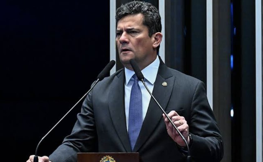 Ex-juiz da Lava Jato pede à PF investigação contra Moro por coação