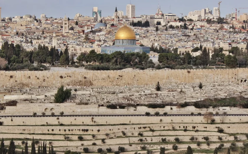 Em meio a conflitos, Governo pretende retirar 900 brasileiros de Israel até sábado