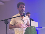 Junior Menezes recebe prêmio de governança municipal em nome do prefeito Kil