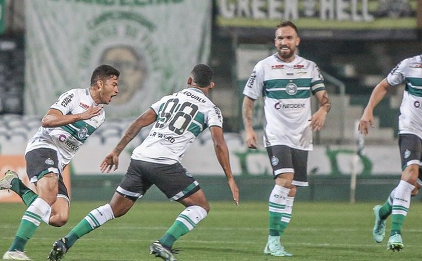 Coritiba vence a Ponte Preta e fecha o primeiro turno na liderança da Série B