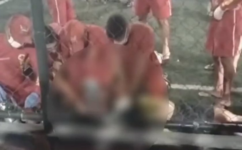 Homem morre após sofrer parada cardíaca durante partida de futebol em Maceió