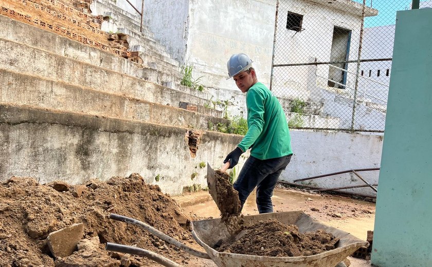 Prefeitura de Santana do Mundaú inicia reforma da Escola Monsenhor Clóvis Duarte de Barros