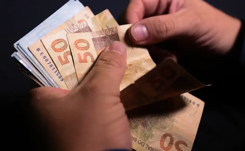 Caixa começa a pagar Bolsa Família de junho