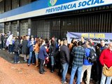 Senado aprova projeto que reduz filas no INSS; servidores vão receber gratificação