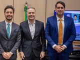 Atual prefeito e prefeito eleito de Santana do Mundaú cumprem produtiva agenda em Brasília