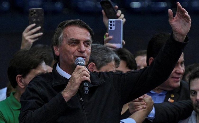 Bolsonaro recebe apoio de lutadores em São Paulo