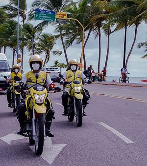 Motorista embriagado é preso após quase invadir contramão na orla de Ponta Verde