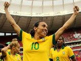 Atuação de Marta ganha reverência de Pelé: “mais que uma jogadora”