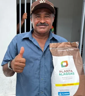 Prefeitura de Santana do Mundaú beneficia mais de 300 produtores com entrega de sementes