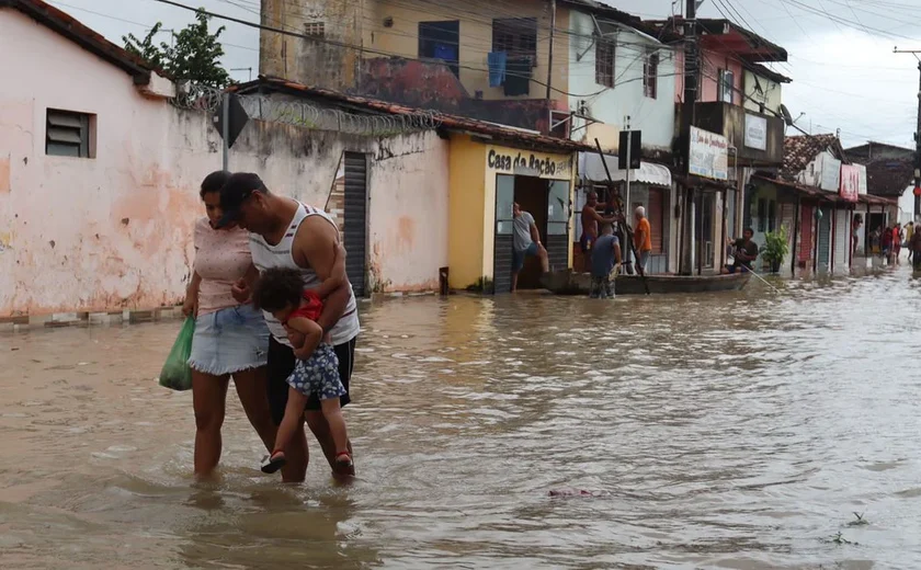 Número de desabrigados pela chuva ultrapassa 56 mil em Alagoas