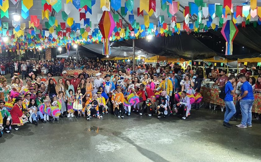 Lajenses curtem quinto dia de festa junina em São José da Laje