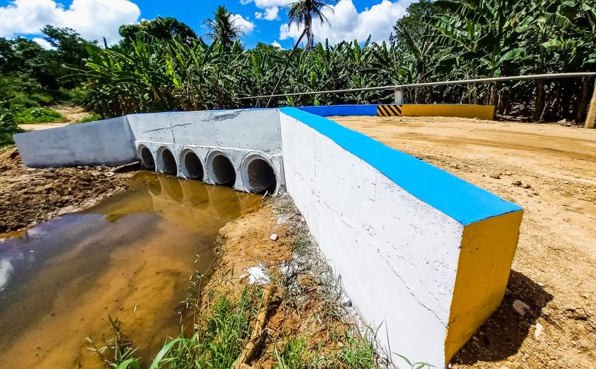 Júlio Cezar entrega pontes da Operação Reconstrução em Palmeira Dos índios