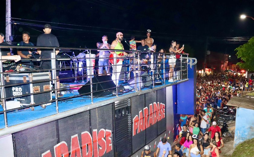 Mundaú Folia: Prefeitura encerra programação com grande arrastão e shows das bandas Nairê e Seeway