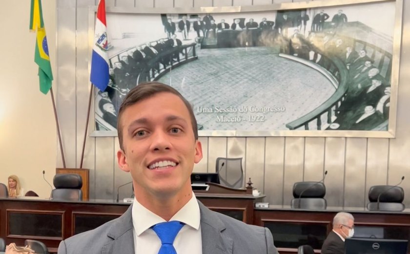 Deputado Leonam envia ofício para que AMA crie campanha contra assédio e violência contra mulheres nos 102 municípios