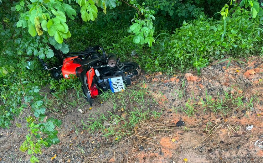 Motocicleta é abandonada em rodovia nas proximidades de União dos Palmares