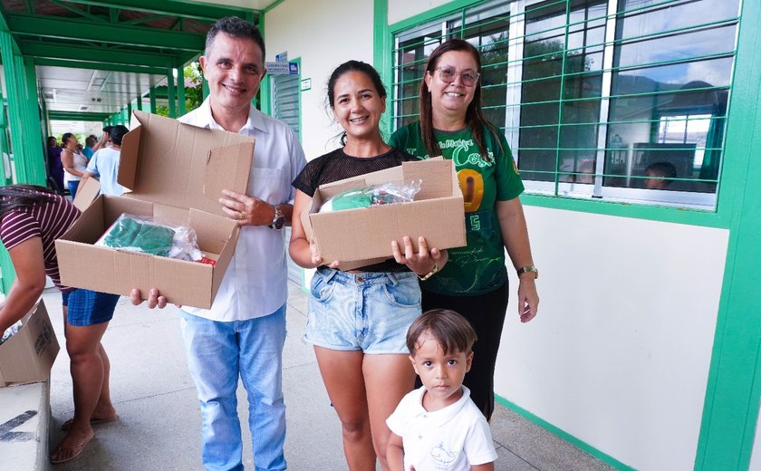 Prefeitura de União inicia entrega dos kits escolares e fardamento à rede municipal