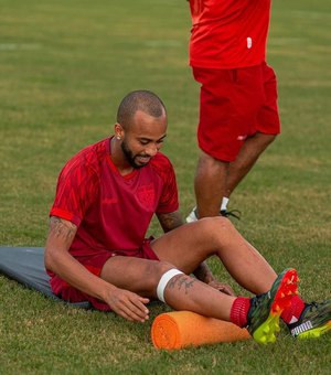 Wesley destaca que CRB precisa fazer jogo 'perfeito' contra o Fortaleza nesta quarta (4)